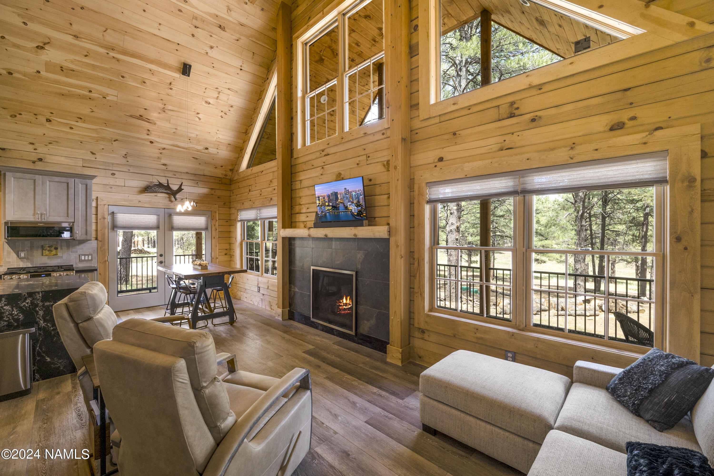 1817 Homestead Road Flagstaff, AZ 86005 - Photo 5 of 37 1817-homestead-rd-flagstaff-az-usa-001