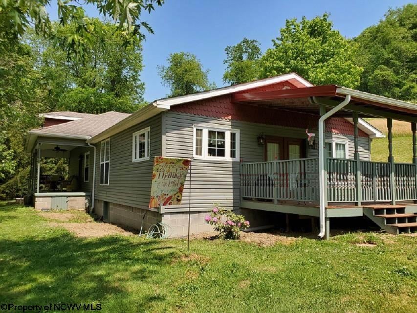 860 Wyatt Mannington Road Mannington, WV 26582 - Photo 2 of 15 Gallery Image 2