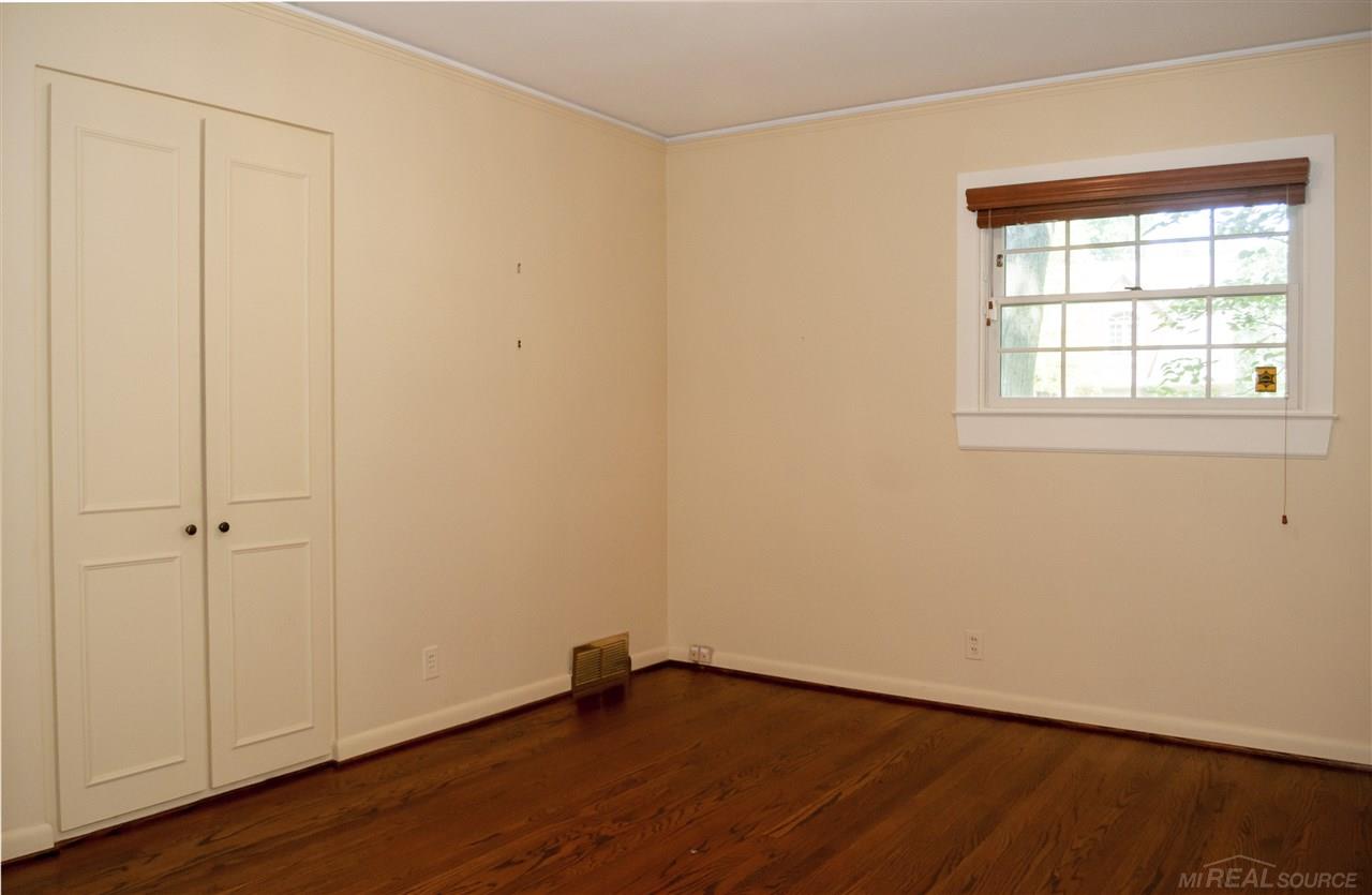 311 Lothrop Road Grosse Pointe Farms, MI 48236 - Photo 20 of 41