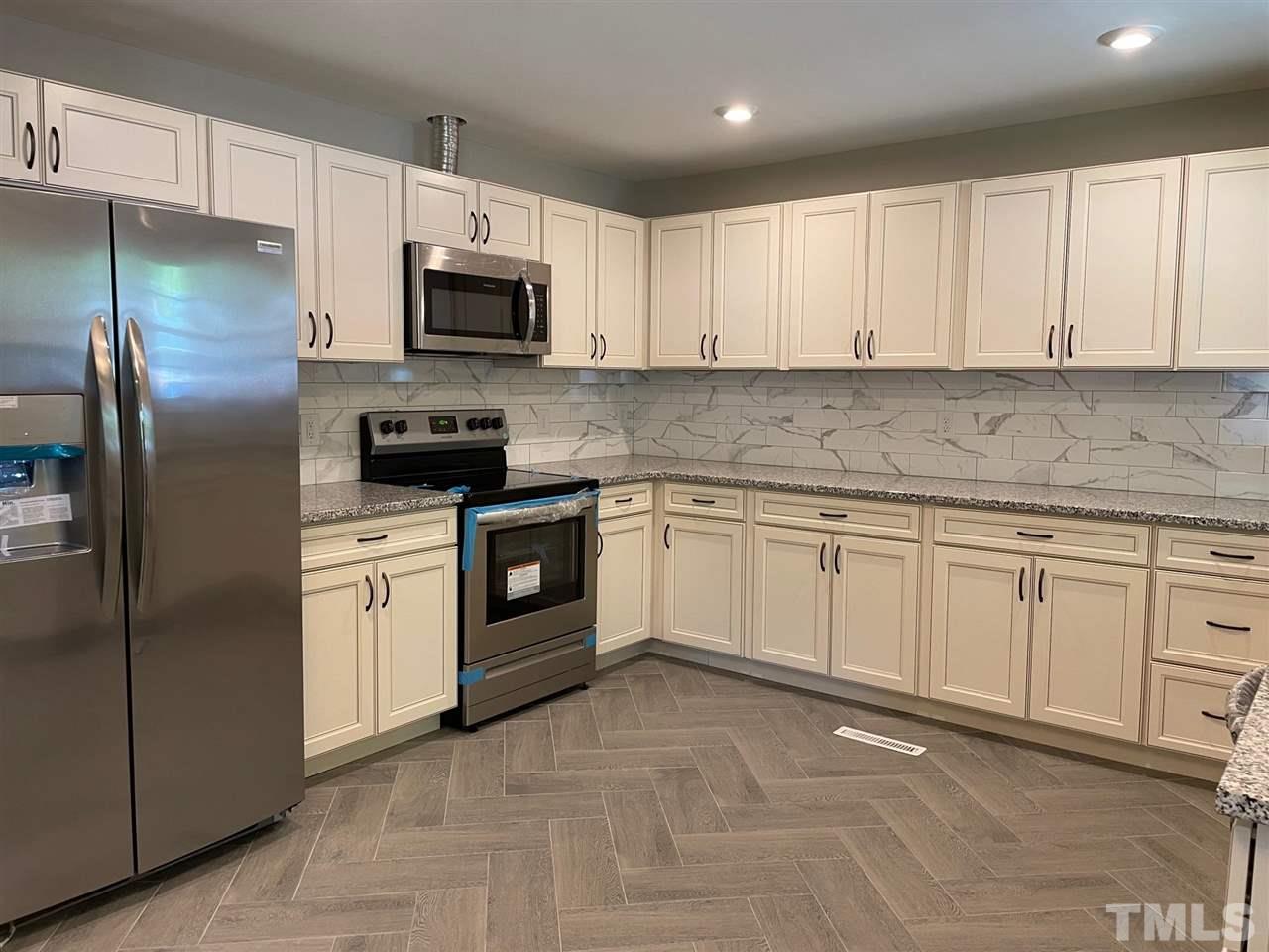 910 Frank Street Roxboro, NC 27573 - Photo 6 of 16