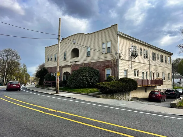 $849,000 | 372 Old River Road, Lincoln, RI 02838