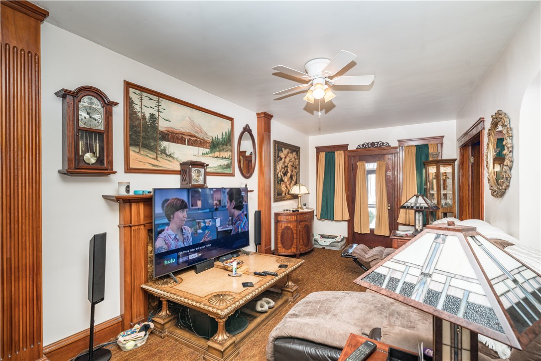 372 Old River Road Lincoln, RI 02838 - Photo 4 of 50