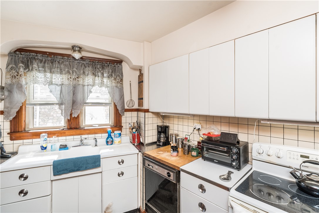 372 Old River Road Lincoln, RI 02838 - Photo 7 of 50