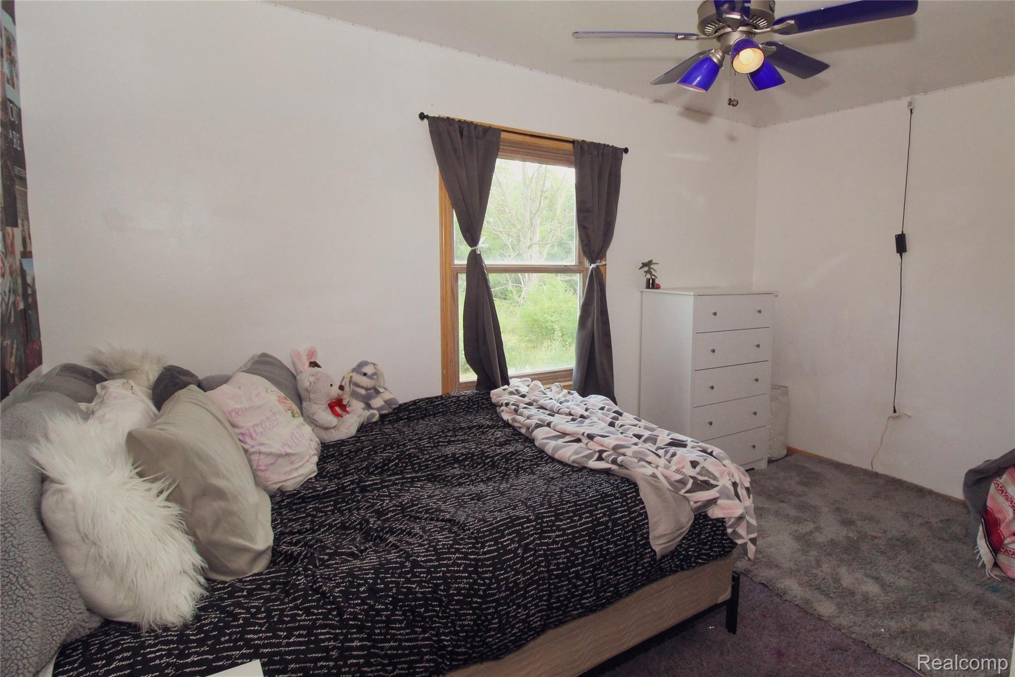 7412 Ross Road Almont, MI 48003 - Photo 22 of 44 Bedroom 3.jpg