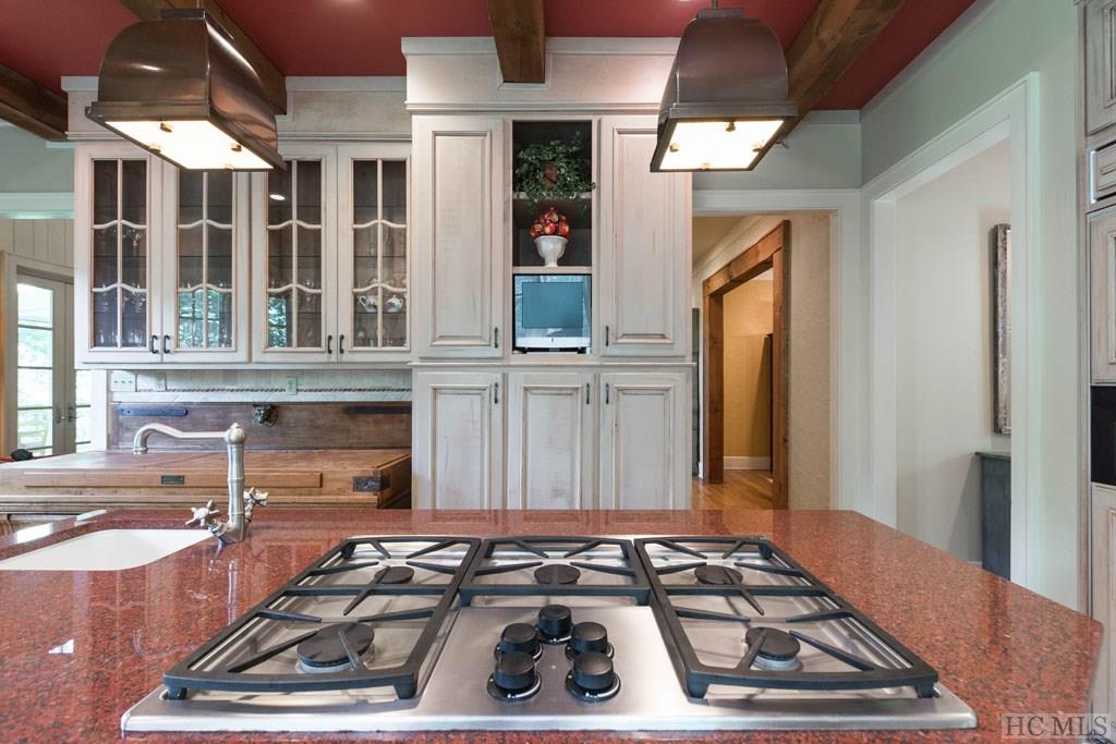 111 Upper Lake Road Highlands, NC 28741 - Photo 14 of 42 Gallery Image 14