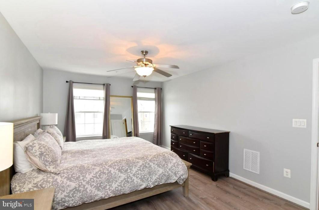 42594 Sunset Ridge Square Ashburn, VA 20148 - Photo 19 of 27