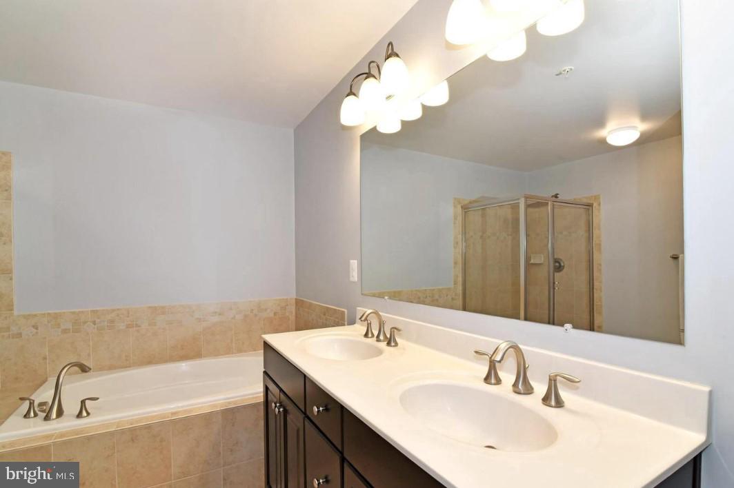 42594 Sunset Ridge Square Ashburn, VA 20148 - Photo 22 of 27