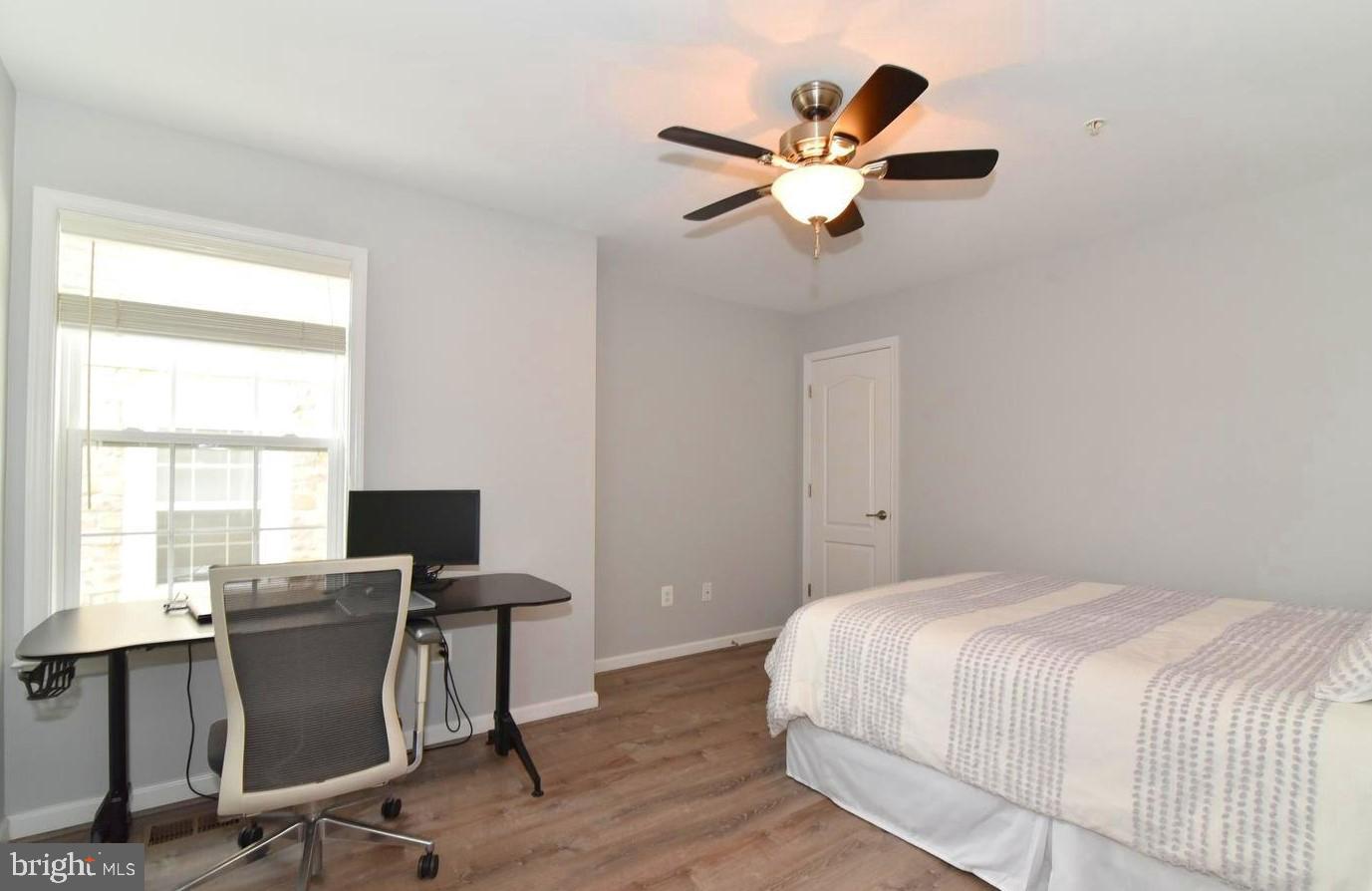 42594 Sunset Ridge Square Ashburn, VA 20148 - Photo 25 of 27