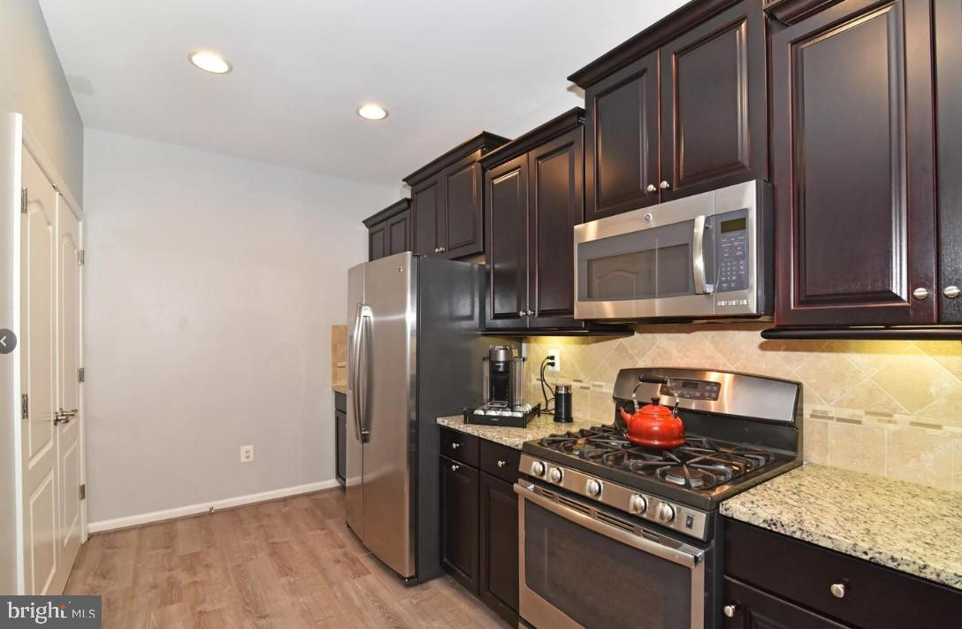 42594 Sunset Ridge Square Ashburn, VA 20148 - Photo 5 of 27