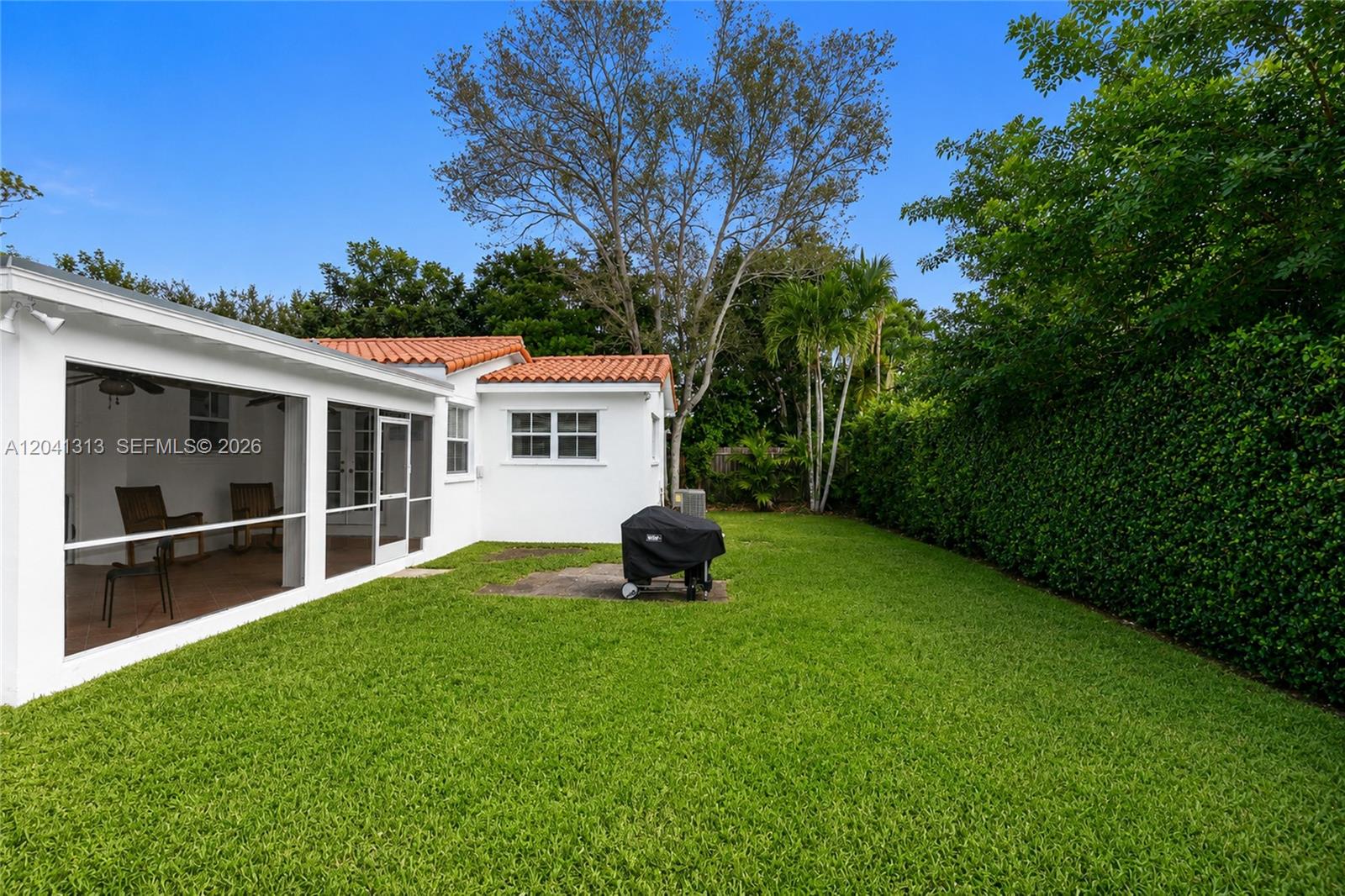 5760 Southwest 51st Street Miami, FL 33155 - Photo 4 of 37