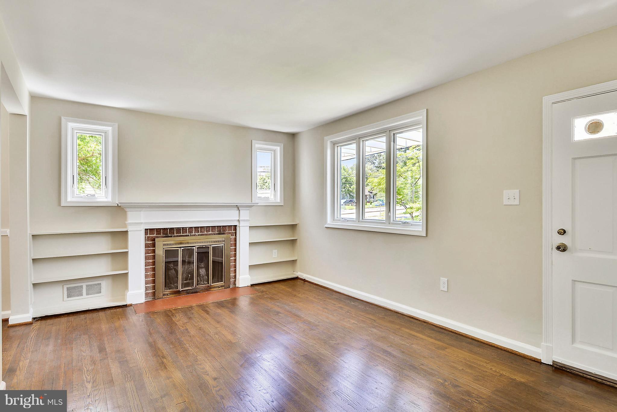 12103 Bushey Drive Silver Spring, MD 20902 - Photo 3 of 25 Living Room