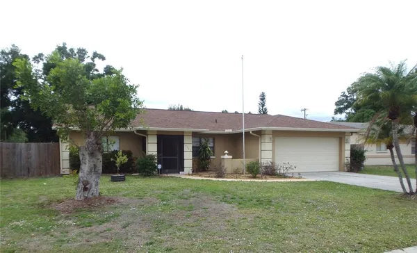 a front view of house with yard