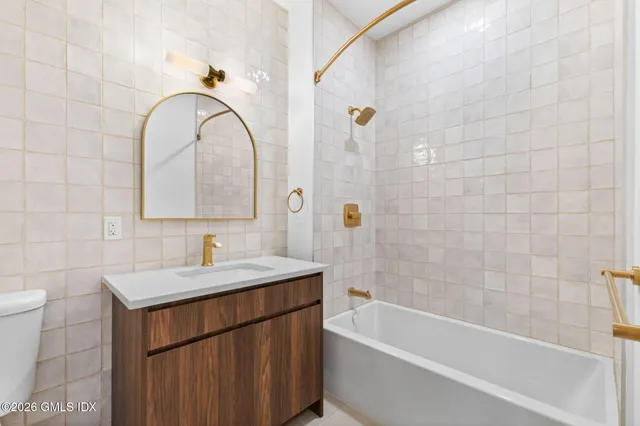 $9,430 | 100 East Putnam Avenue, Unit 301, Cos Cob, CT 06807