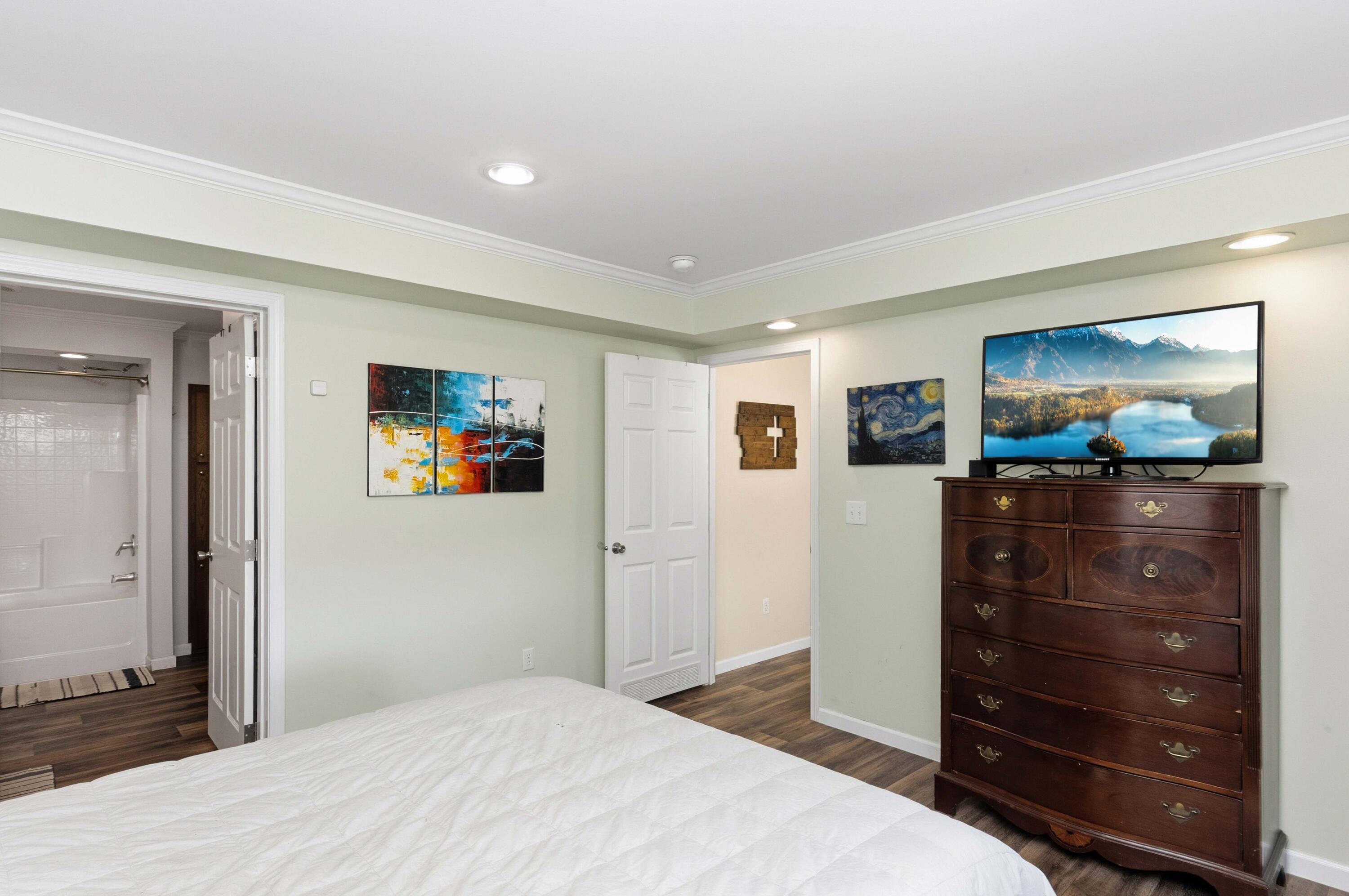 1156 State Rd S-8-376 Moncks Corner, SC 29461 - Photo 24 of 59 1156 Old Cherry Hill Rd Interiors LR-13