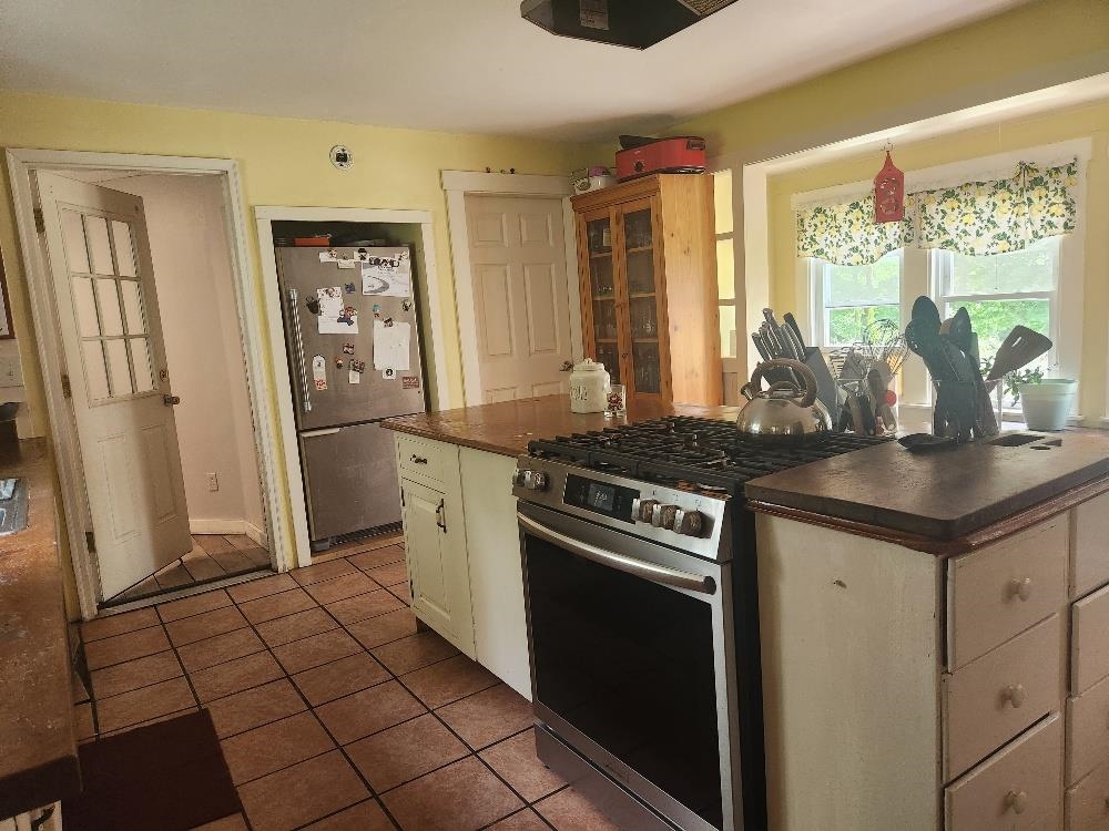 89 Belding Street Claremont, NH 03743 - Photo 14 of 19