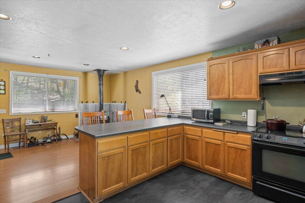6041 Sterling Creek Road Jacksonville, OR 97530 - Photo 11 of 43 13-CI_0330