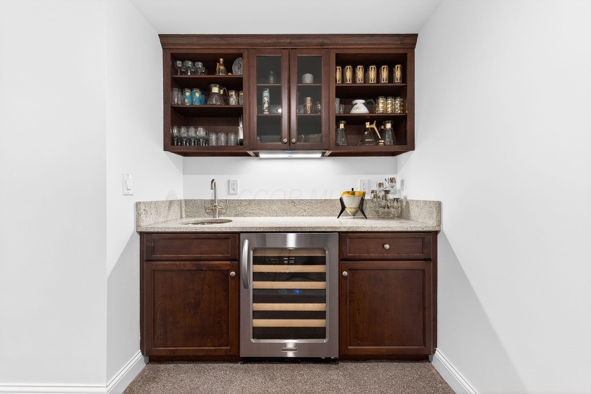 1544 Roxbury Road, Unit 1544 Columbus, OH 43212 - Photo 77 of 92 1544 Roxbury Rd (Interior)-72