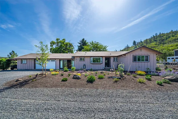 $800,000 | 5388 Kane Creek Road, Central Point, OR 97502