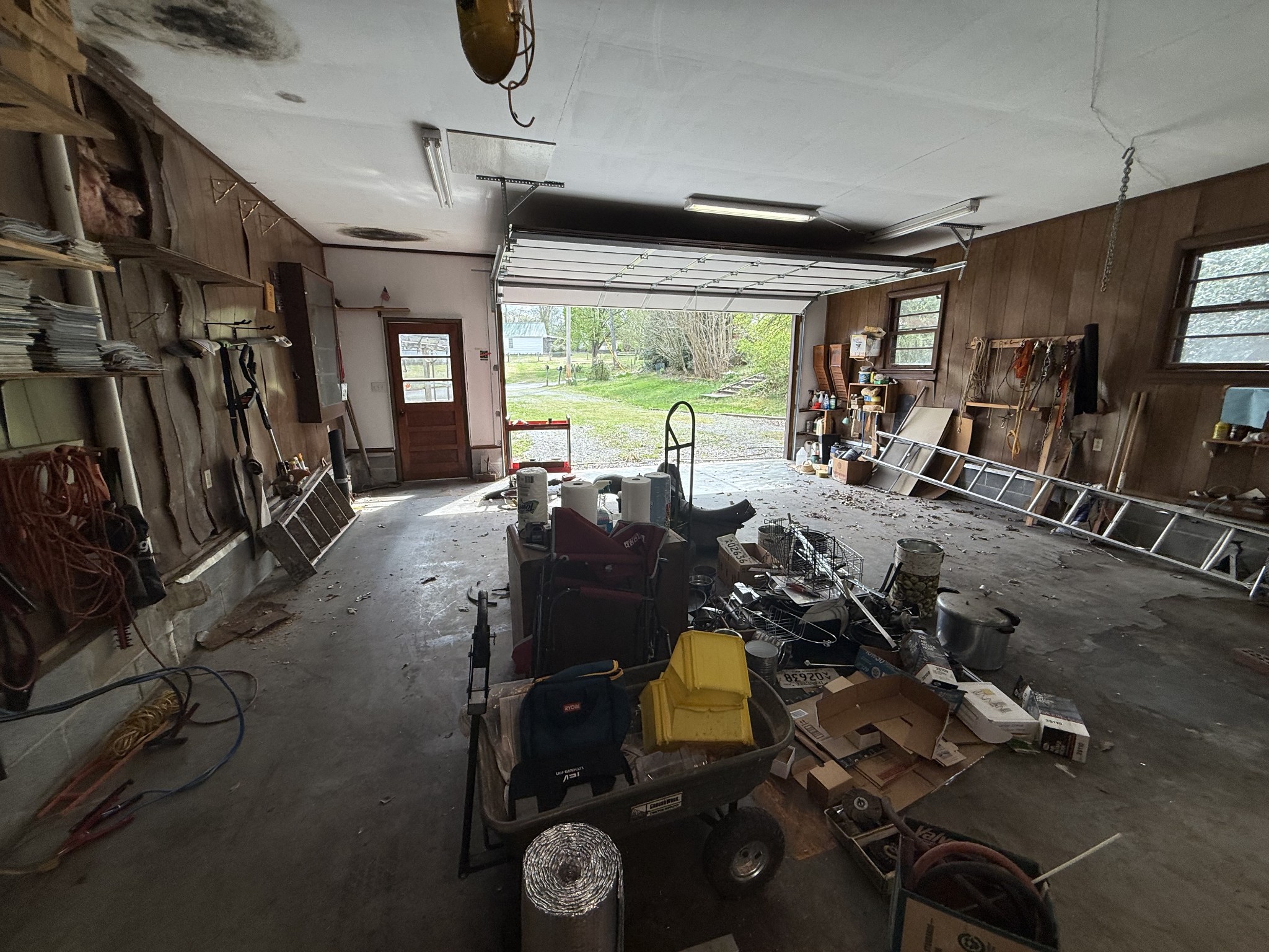 501 Westend Circle Manchester, TN 37355 - Photo 27 of 40 a view of a room with gym equipment