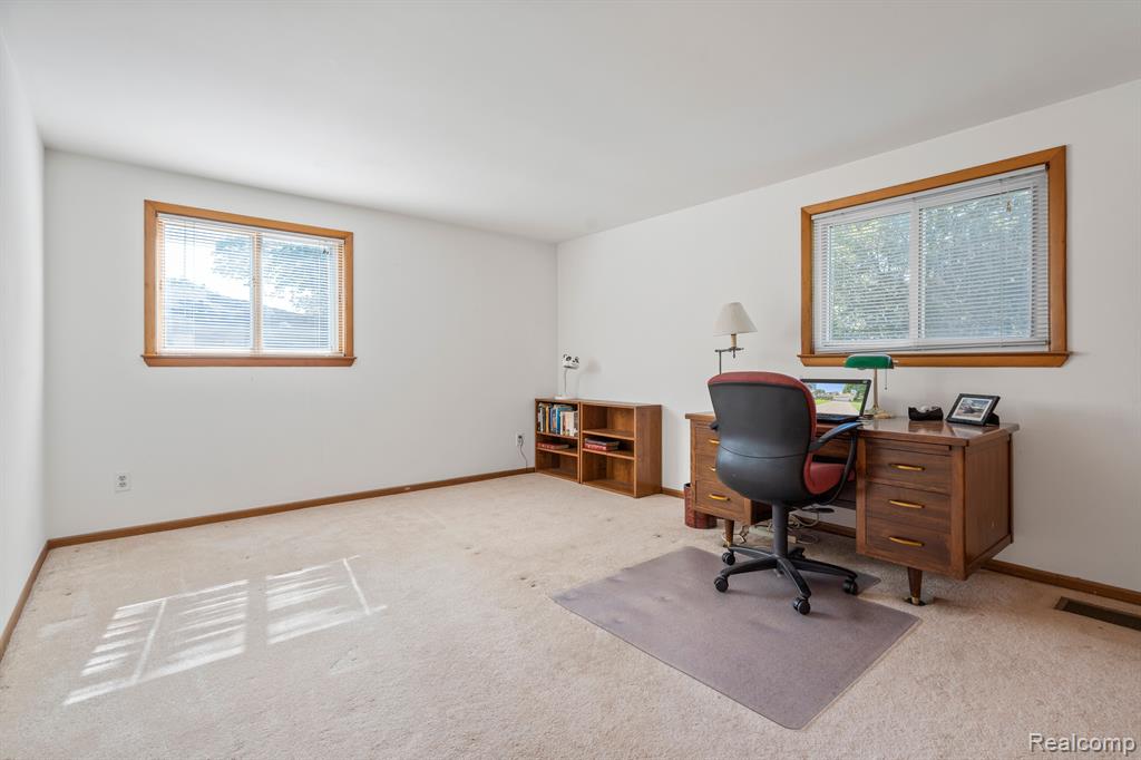 4248 Chicago Road Warren, MI 48092 - Photo 24 of 36