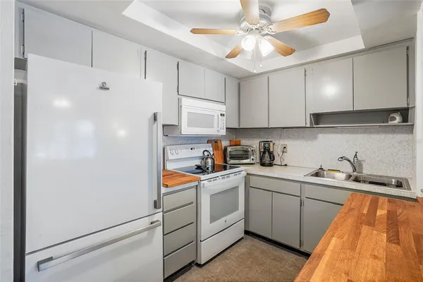 $249,000 | 680 71st Avenue, Unit 11, St. Pete Beach, FL 33706