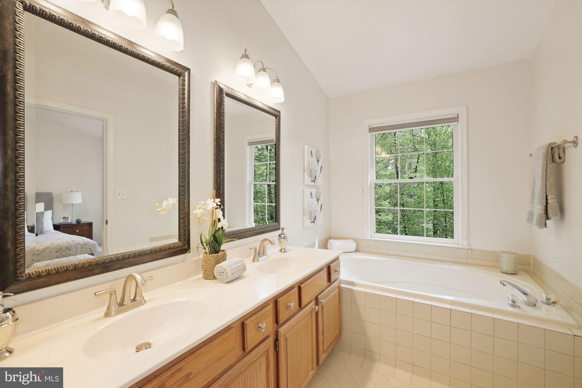 11280 Fairwind Way Reston, VA 20190 - Photo 23 of 35