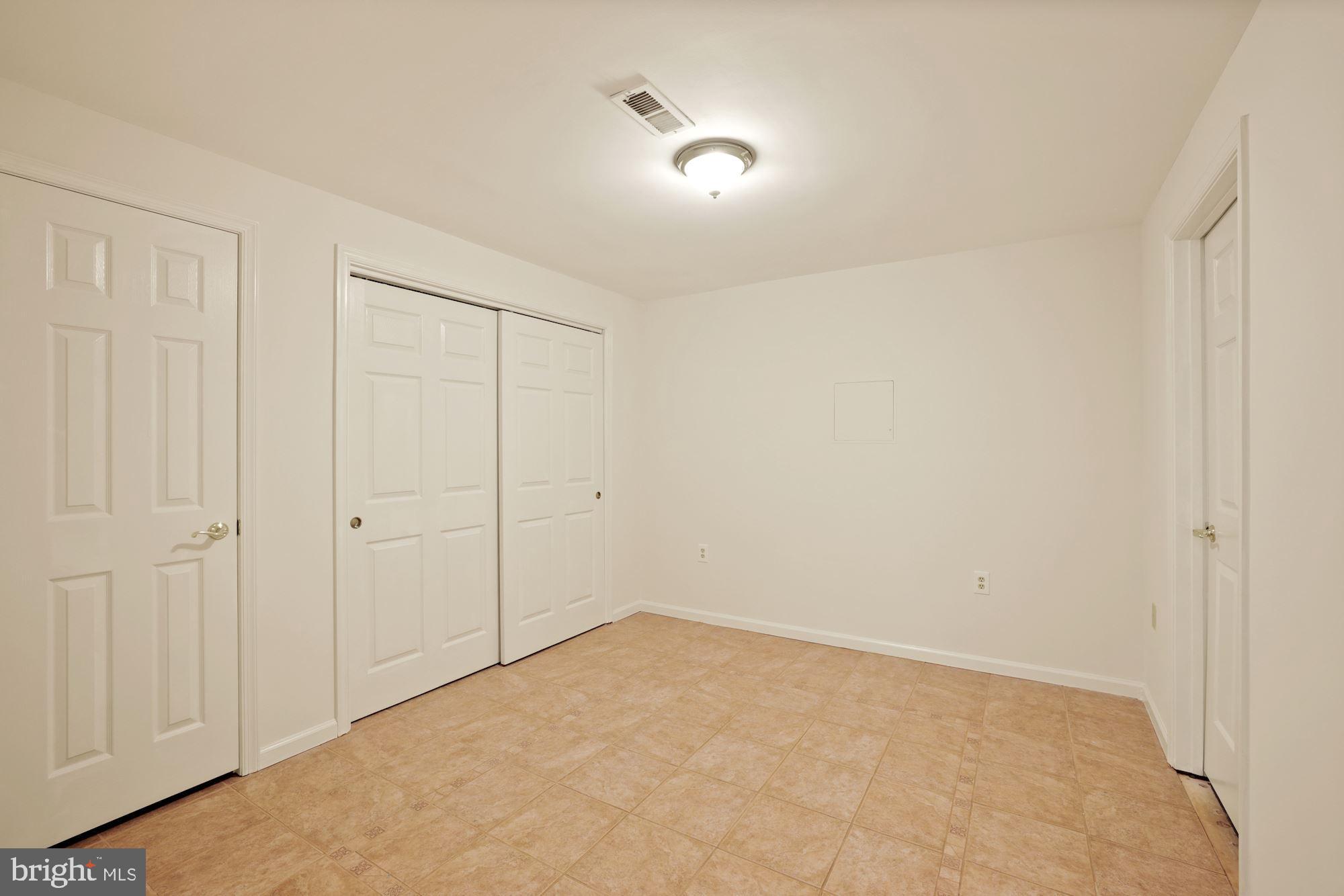 11280 Fairwind Way Reston, VA 20190 - Photo 28 of 35