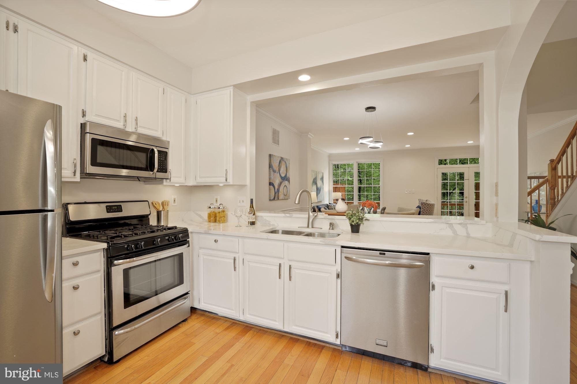 11280 Fairwind Way Reston, VA 20190 - Photo 6 of 35