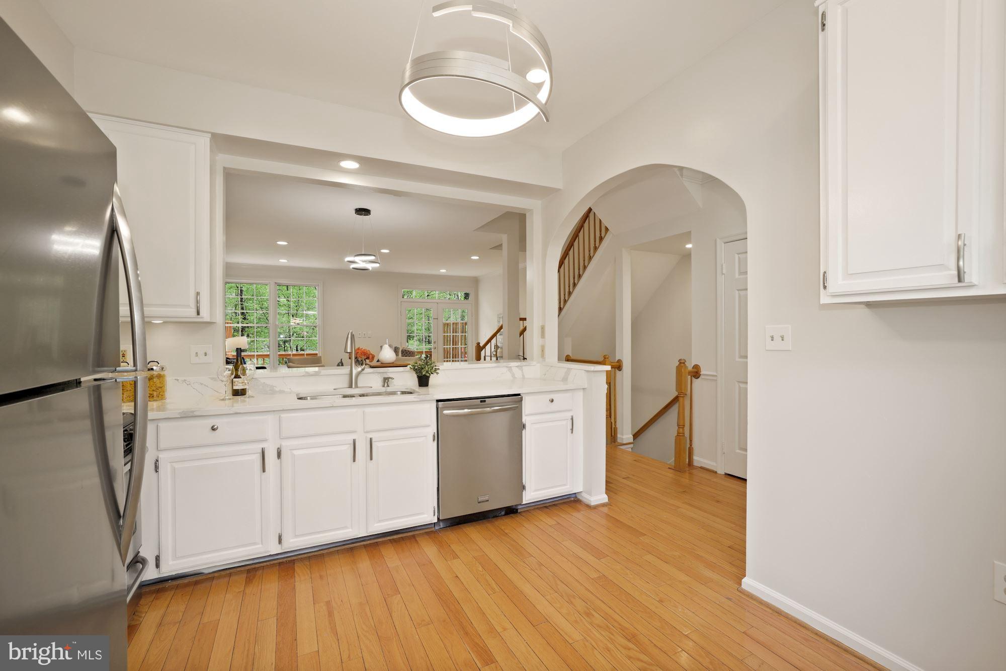 11280 Fairwind Way Reston, VA 20190 - Photo 7 of 35