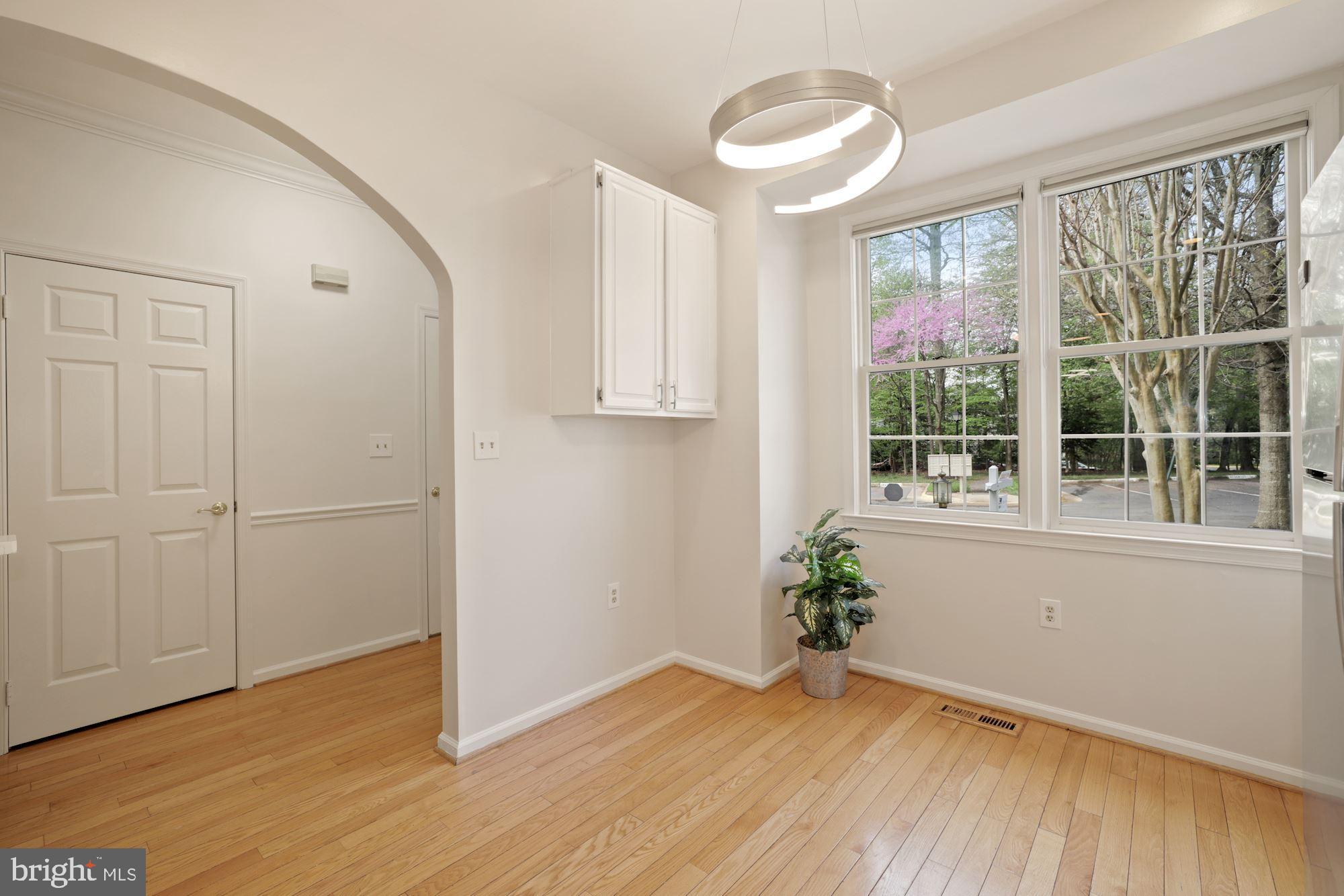 11280 Fairwind Way Reston, VA 20190 - Photo 8 of 35