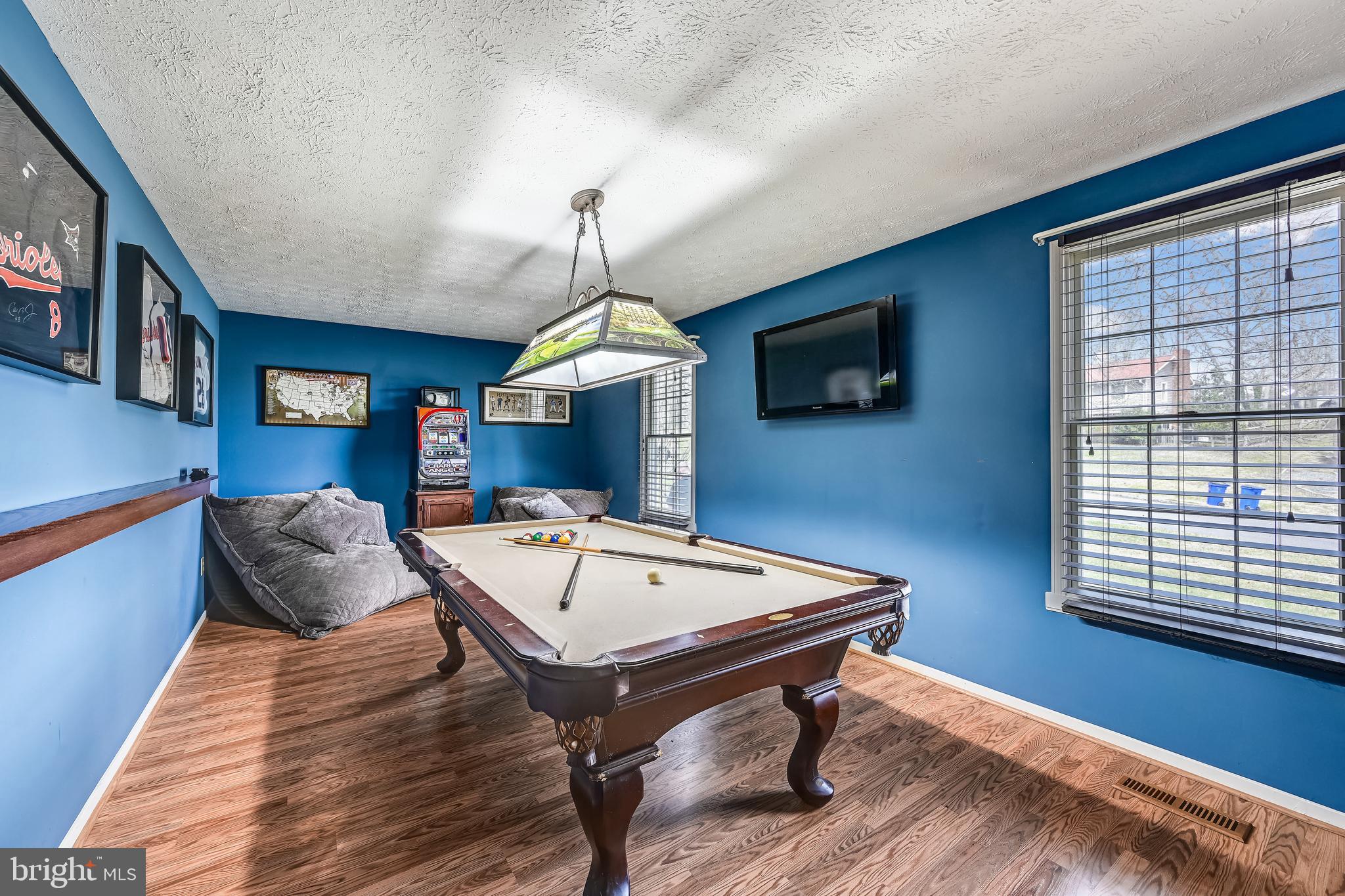 6617 Grouse Road Elkridge, MD 21075 - Photo 6 of 40 Family room / gameroom