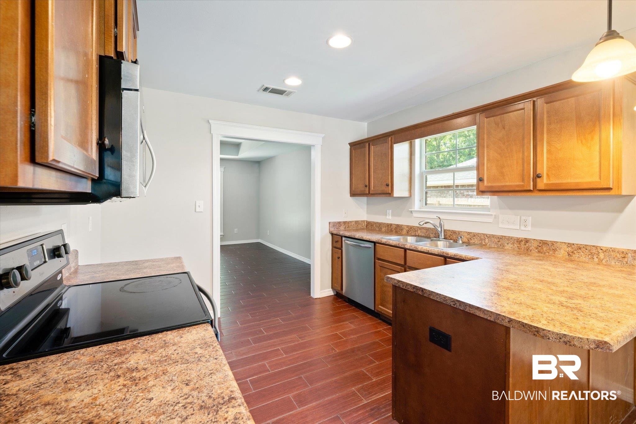 9675 Magnolia Cove Court Semmes, AL 36575 - Photo 5 of 22