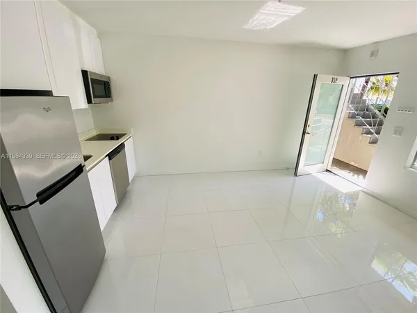 $235,000 | 801 15th Street, Unit 102, Miami Beach, FL 33139