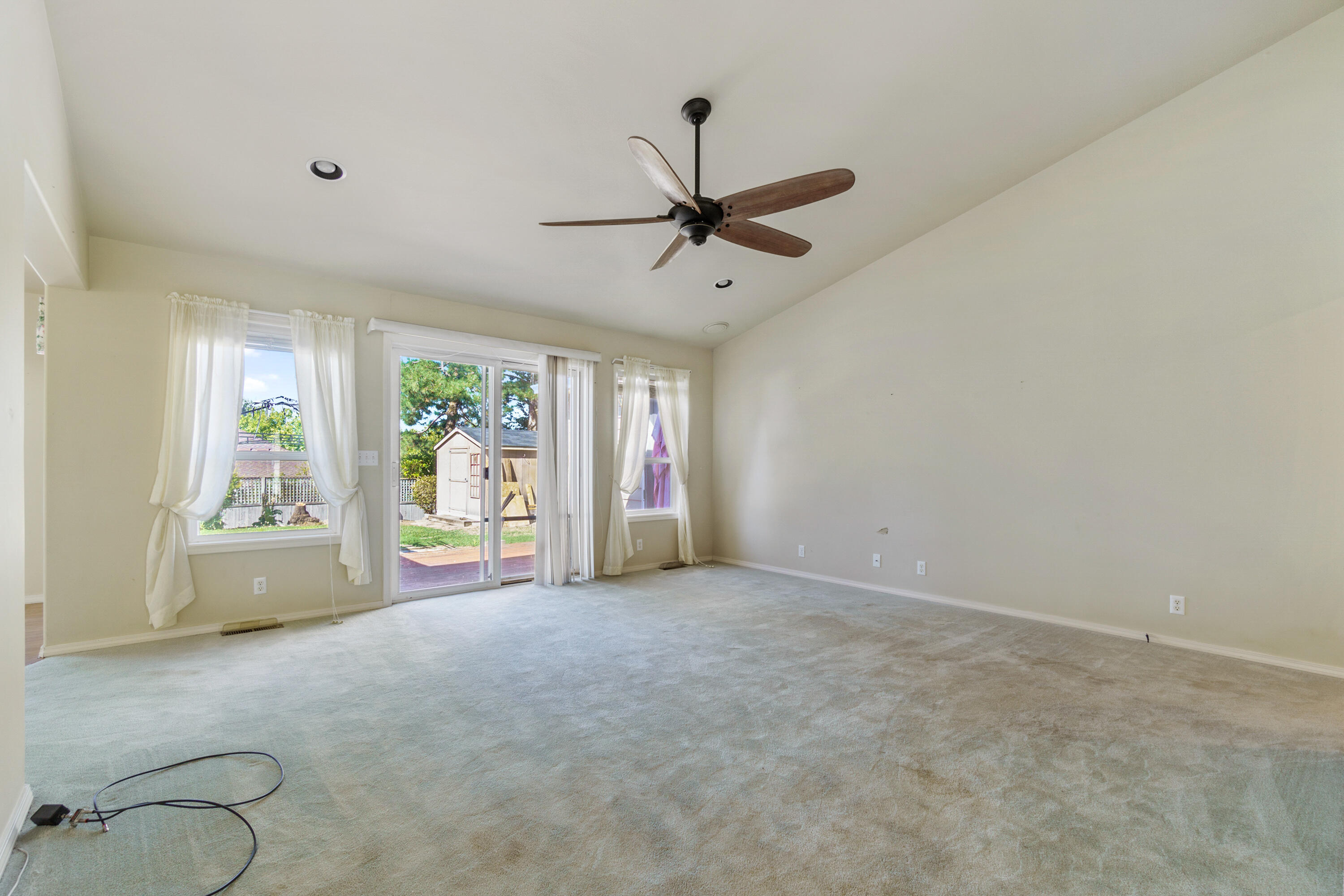 2435 Spring Street Medford, OR 97504 - Photo 17 of 49 SS (17)