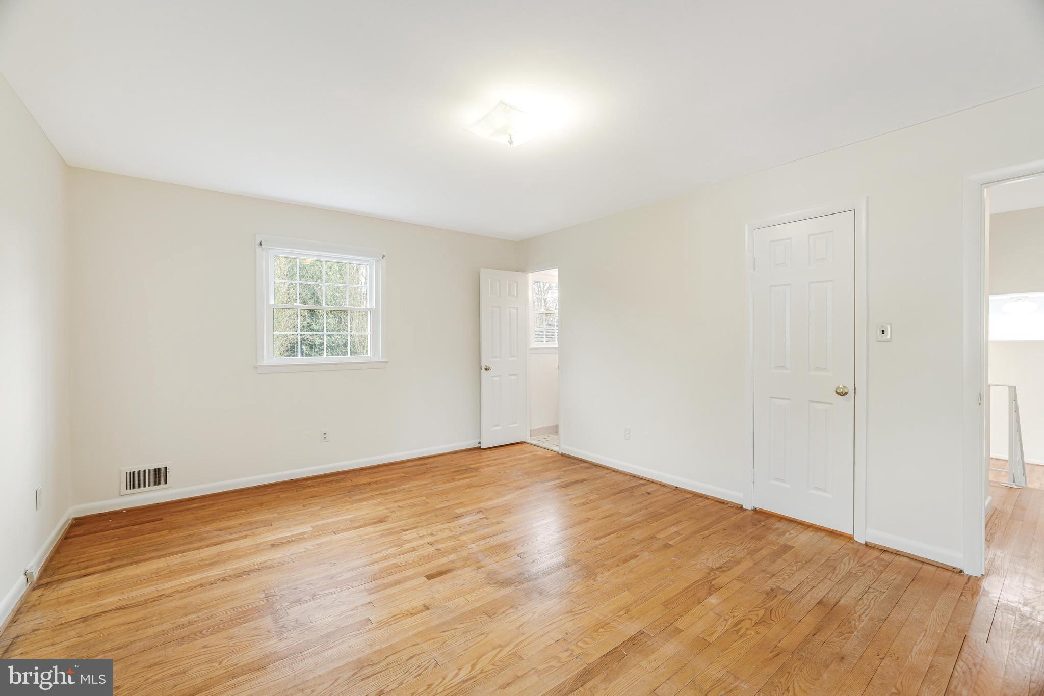 9905 Colony Road Fairfax, VA 22030 - Photo 35 of 44 Gallery Image 35