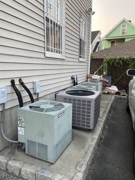 510 Edgar Road Elizabeth, NJ 07202 - Photo 2 of 19
