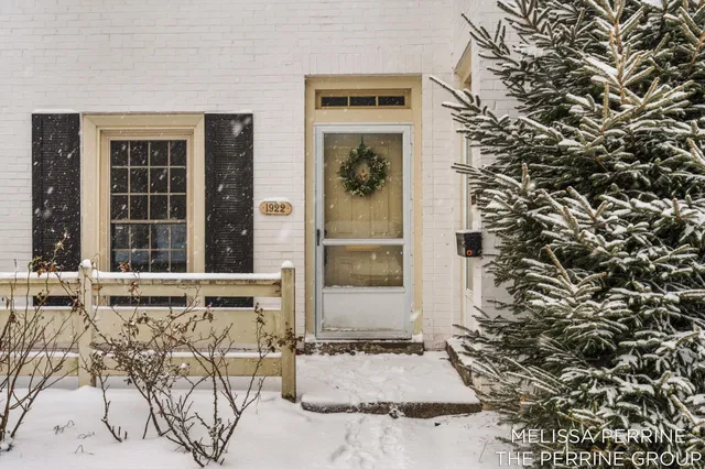 $245,000 | 1922 Georgetown Drive Southeast, Grand Rapids, MI 49506