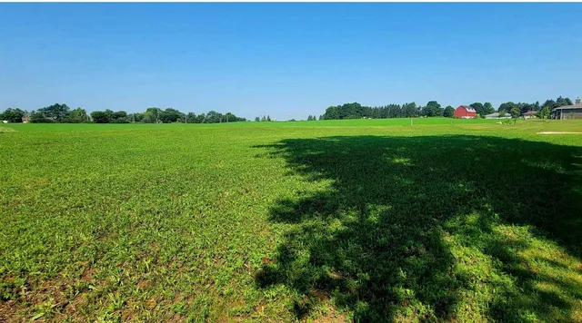 $28,000 | 1700 Dawn Street, Algoma, WI 54201