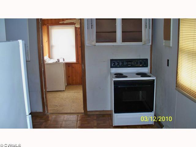 5725 Spruance Road Richmond, VA 23225 - Photo 3 of 5 Kitchen