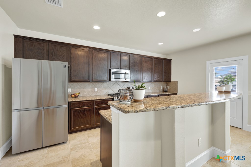 1134 Ruddy Duck New Braunfels, TX 78130 - Photo 4 of 35