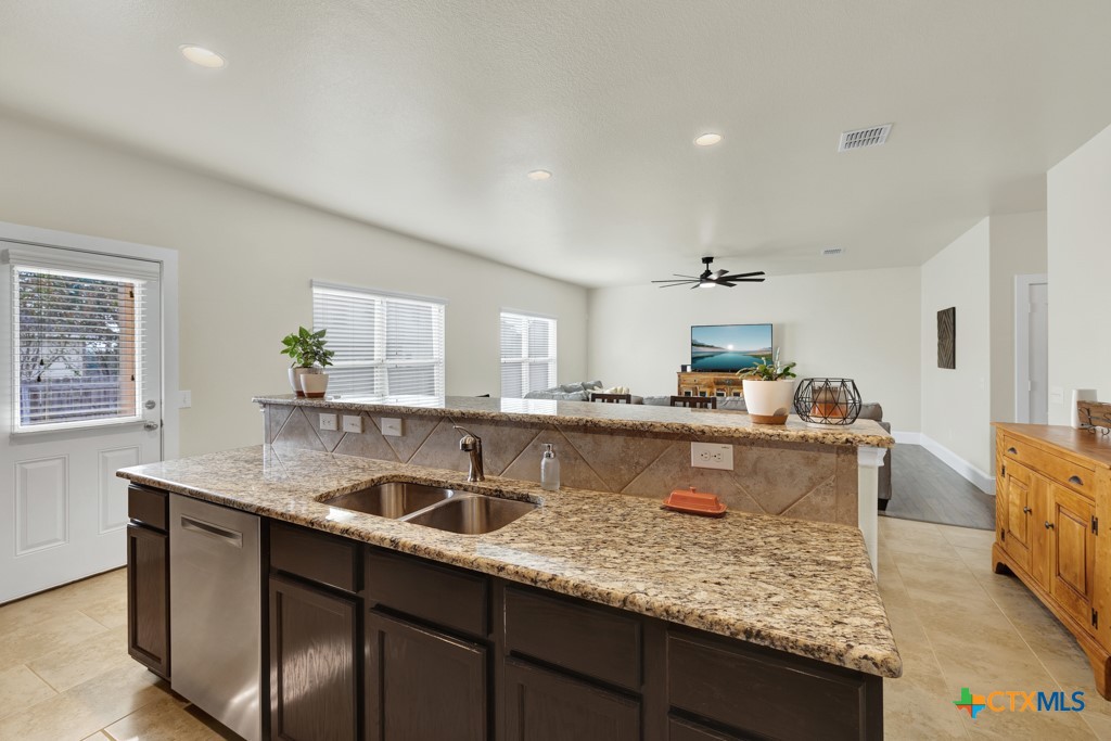 1134 Ruddy Duck New Braunfels, TX 78130 - Photo 5 of 35