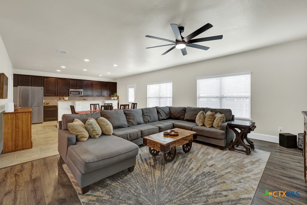 1134 Ruddy Duck New Braunfels, TX 78130 - Photo 6 of 35