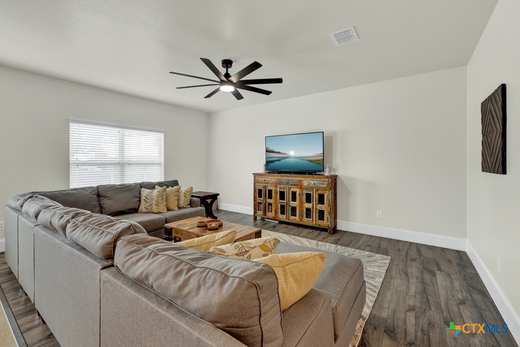 1134 Ruddy Duck New Braunfels, TX 78130 - Photo 9 of 35