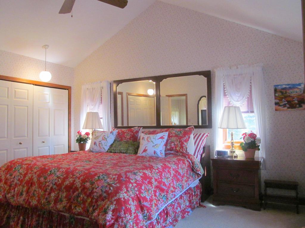 911 Lake Road Newport, VT 05855 - Photo 12 of 36 Gallery Image 12
