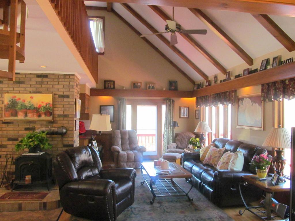 911 Lake Road Newport, VT 05855 - Photo 6 of 36 Gallery Image 6