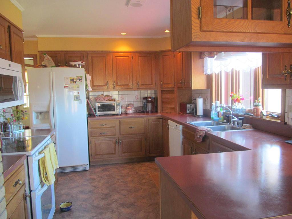 911 Lake Road Newport, VT 05855 - Photo 8 of 36 Gallery Image 8