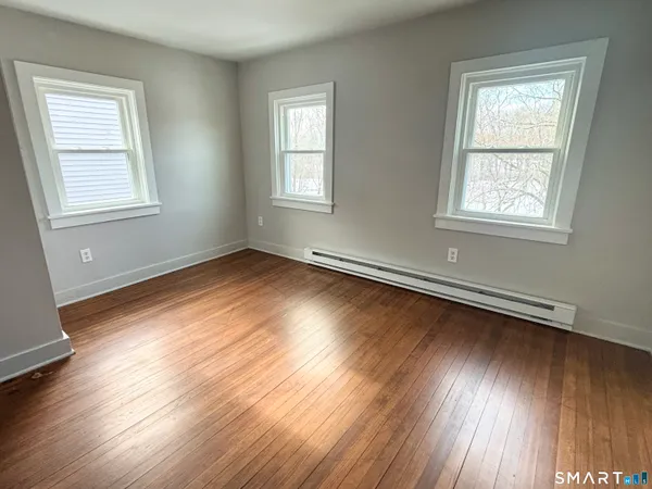 $1,750 | 122 Main Street, Unit A, Deep River, CT 06417