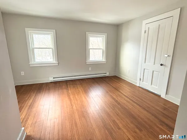 $1,750 | 122 Main Street, Unit A, Deep River, CT 06417