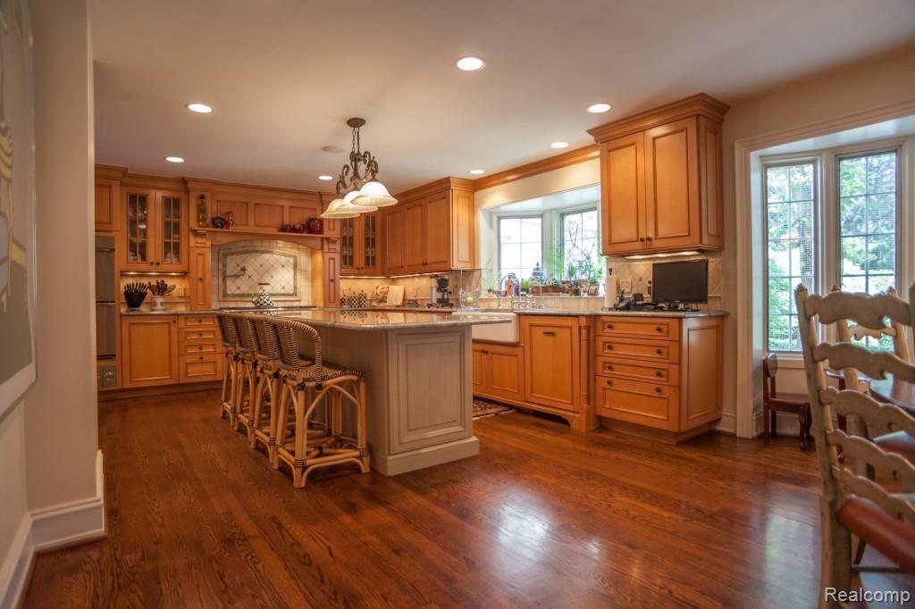 2601 Indian Mound Road Bloomfield Hills, MI 48301 - Photo 12 of 23