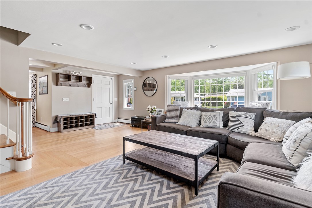 81 Park Forest Road Cranston, RI 02920 - Photo 6 of 42 Gallery Image 6